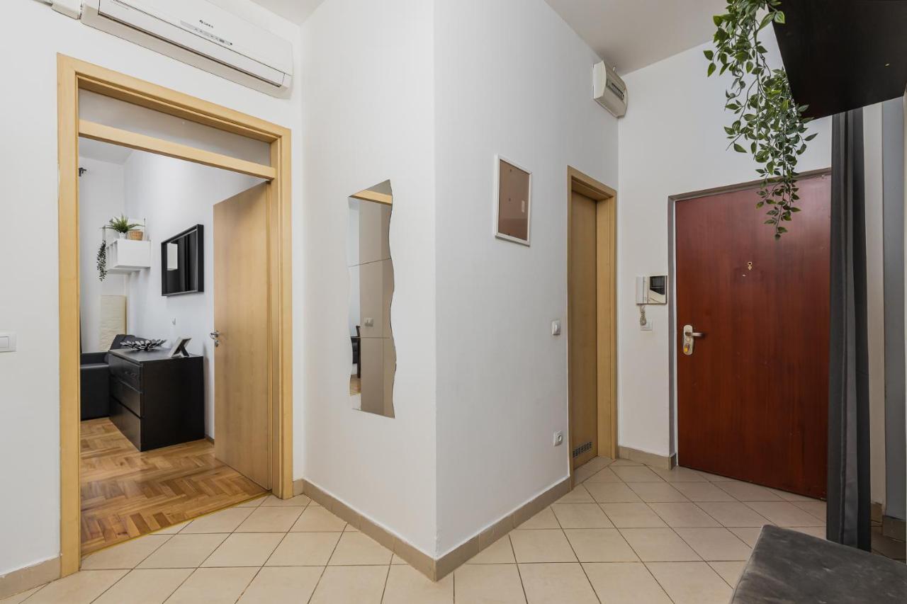 Cosy 1 Bedroom Apartment In Gozsdu Court Budapest Exterior foto